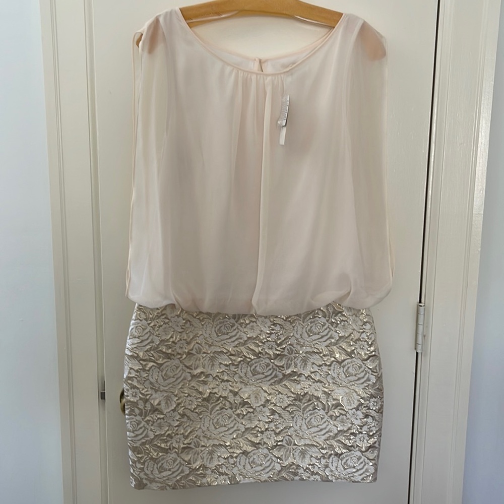 Aiden cream blouson dress with gold jacquard, size 10, never worn, new with tags